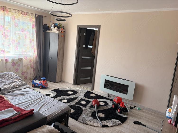 Ofer apartament cu doua camere si baie in resita caras severin la schimb cu casa - 2