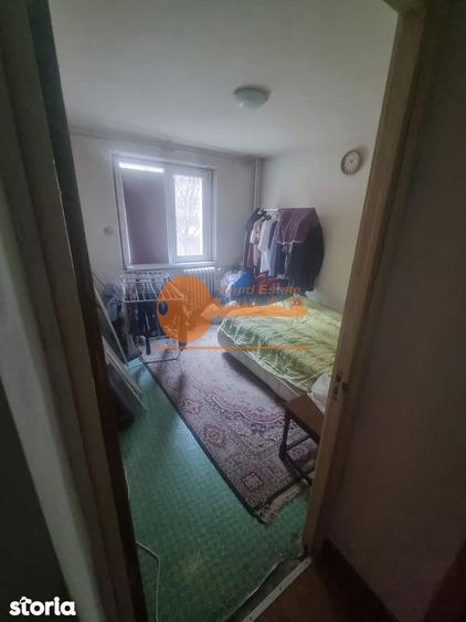 Apartament cu 3 camere decomandat în Crângași