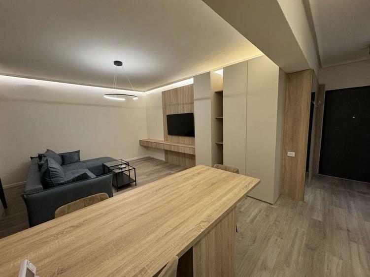 Apartament cu 2 camere semidecomandat în Lujerului