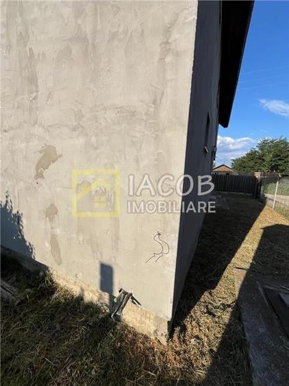 Casă individuală cu 4 camere cu Teren 259 Mp în Dumbrava (Berești-Bistrița)