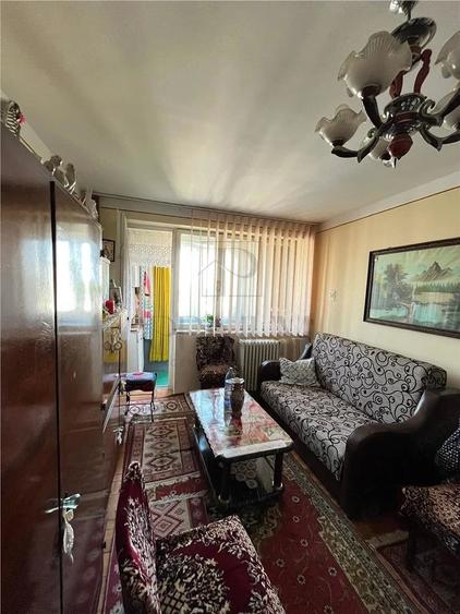 Apartament cu 2 camere semidecomandat în Semicentral