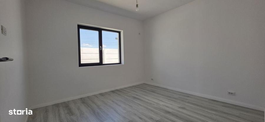 Casă cu 4 camere în Clinceni