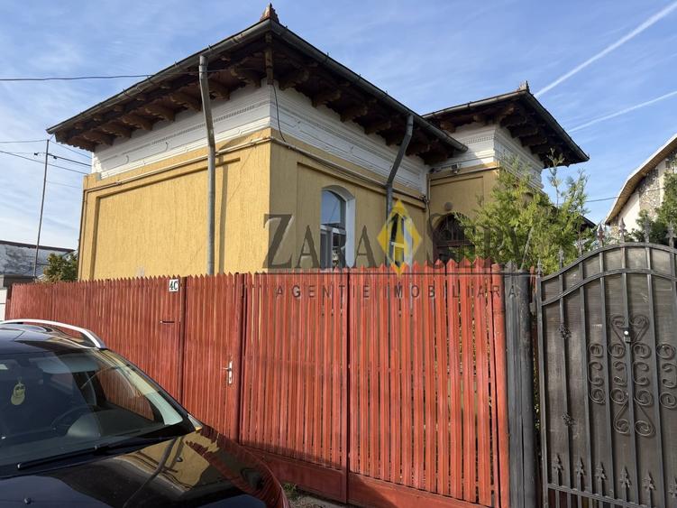 Casă individuală cu 4 camere cu Canalizare în Nord