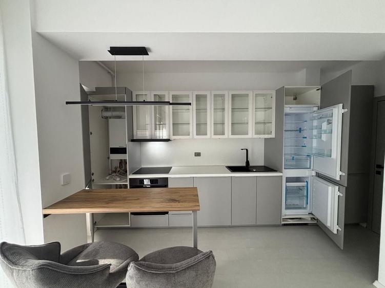 Apartament cu 2 camere semidecomandat, mobilat în Unirii