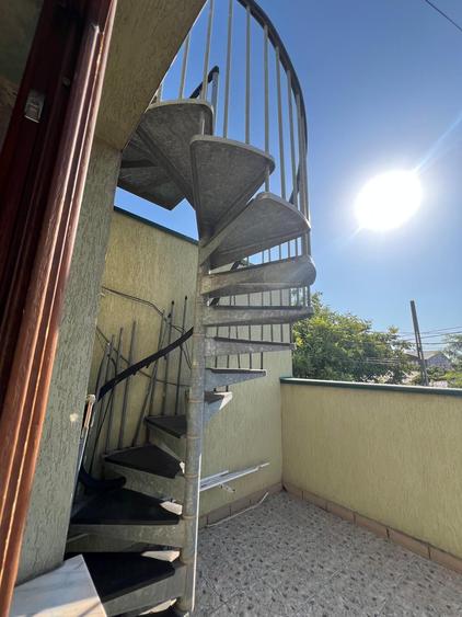 Casă individuală cu 5 camere cu Garaj în Coiciu
