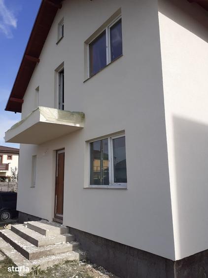 Casă cu 5 camere cu Teren 520 Mp în Tărtășești