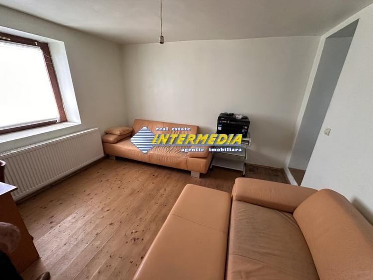 Casă individuală cu 5 camere cu Teren 2500 Mp în Hăpria