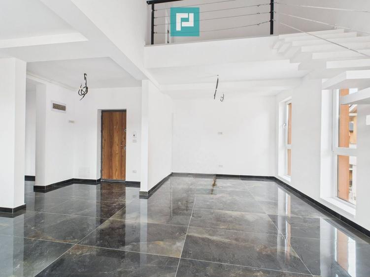 Apartament cu 3 camere semidecomandat în Giroc