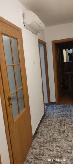 Apartament cu 2 camere decomandat, mobilat în Piața Centrală