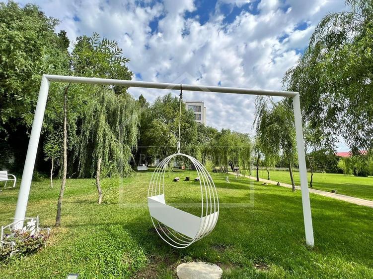 Apartament cu 3 camere semidecomandat, mobilat în Sisești
