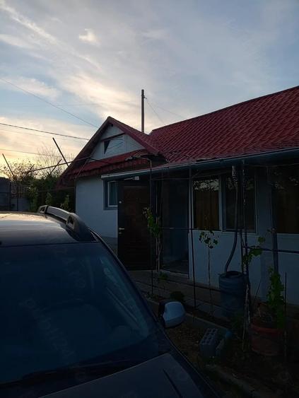 Casă cu 3 camere cu Teren 1200 Mp în Moscu