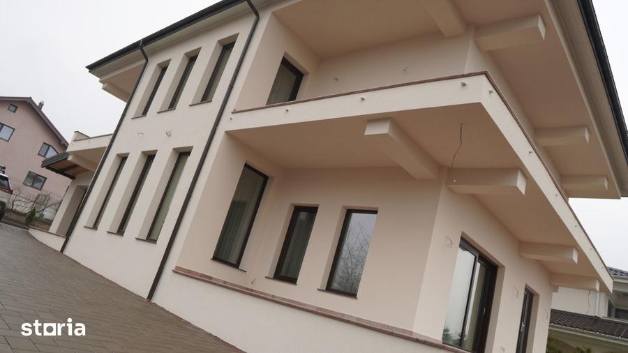 Casă cu 4 camere cu Teren 1080 Mp în Șcheia