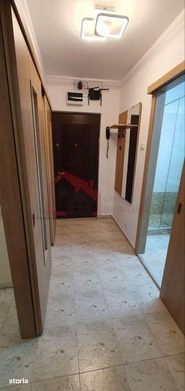 Garsonieră decomandată, mobilată în Tei
