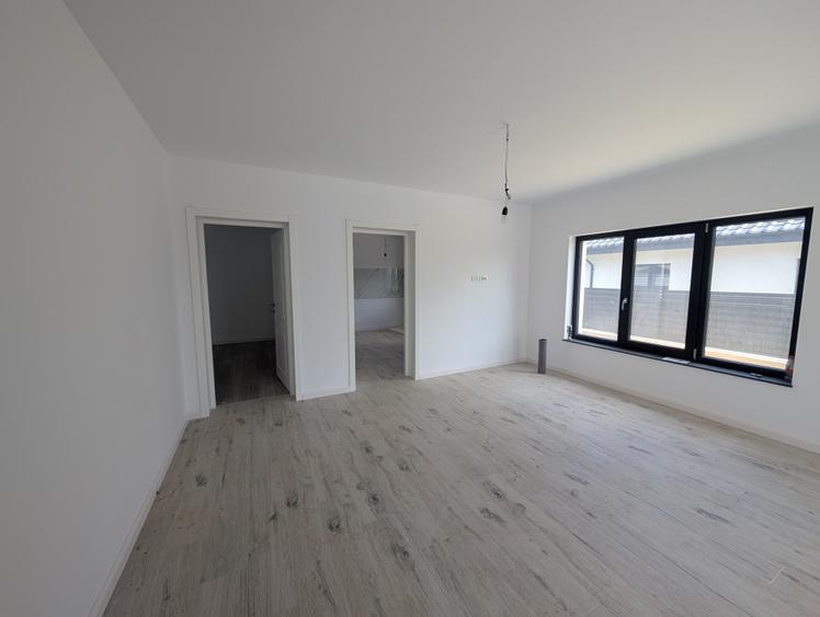 Casă individuală cu 4 camere cu Teren 486 Mp în Nord