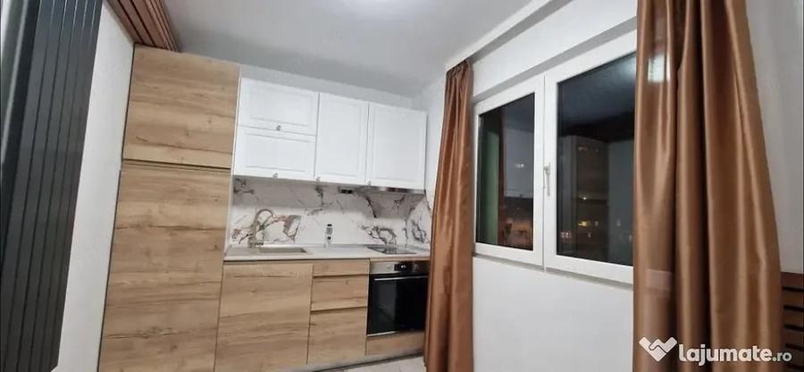 Garsonieră decomandată în Central