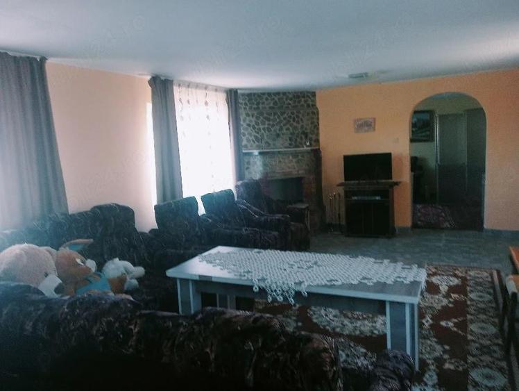 Casă cu 3 camere cu Teren 120 Mp în Central