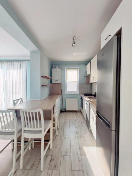Apartament cu 3 camere semidecomandat în Giroc