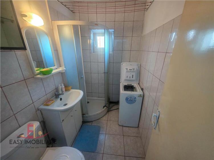 Apartament cu 2 camere decomandat în Dâmbu Pietros