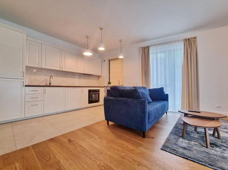 Apartament cu 3 camere decomandat, mobilat în Drumul Poienii
