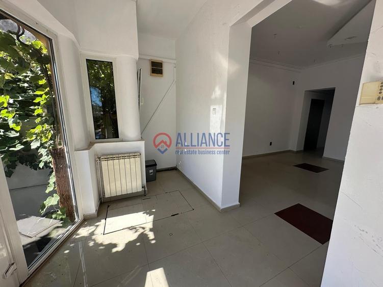 Spațiu comercial, de 60 mp, în Central