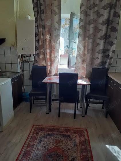Apartament cu 2 camere semidecomandat în Simeria