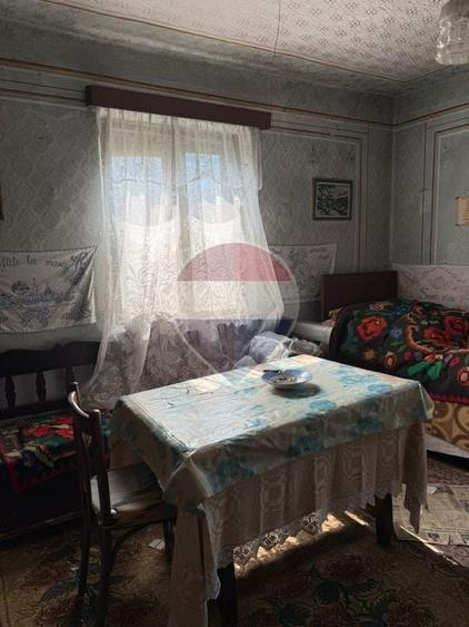 Casă individuală cu 4 camere cu Teren 3362 Mp în Mireșu Mare