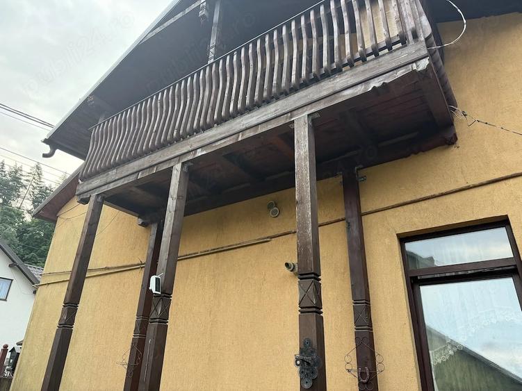 Casă cu 5 camere cu Teren 330 Mp în Central