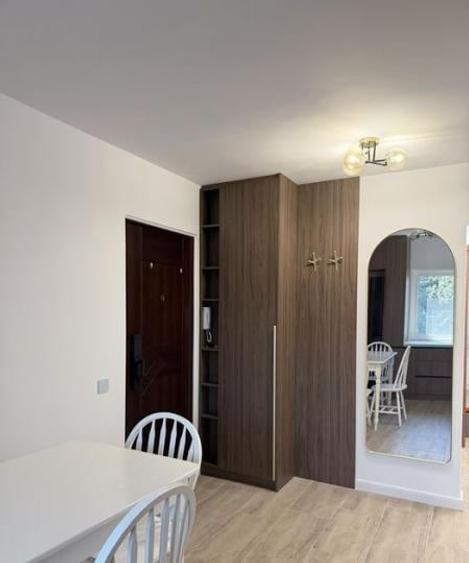 Apartament cu 3 camere decomandat, mobilat în Aviației