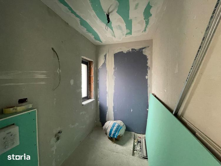 Casă cu Teren 275 Mp în Ghiroda