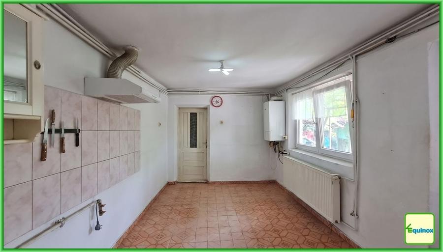 Casă individuală cu 3 camere cu Garaj în Poștei - Bucov