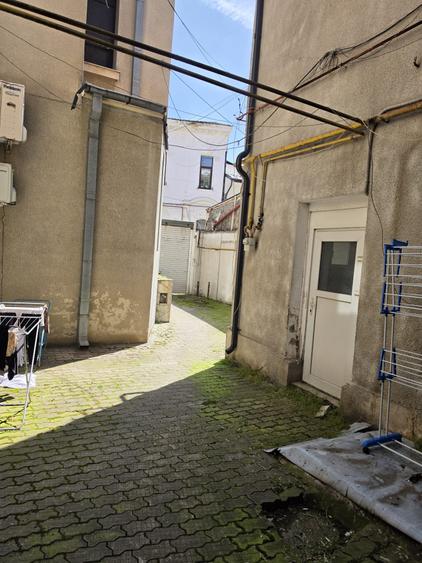 Apartament cu 2 camere semidecomandat în Universitate