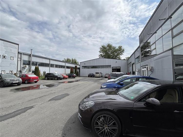 Spațiu industrial, de 1,815 mp, în Central