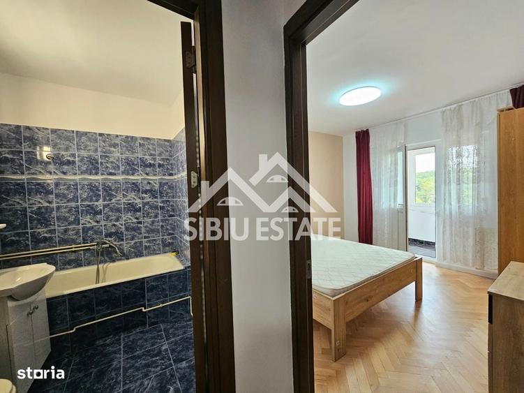 Apartament cu 2 camere decomandat în Valea Aurie