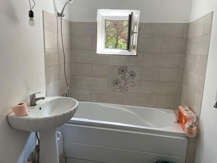 Apartament cu 3 camere în Milcov