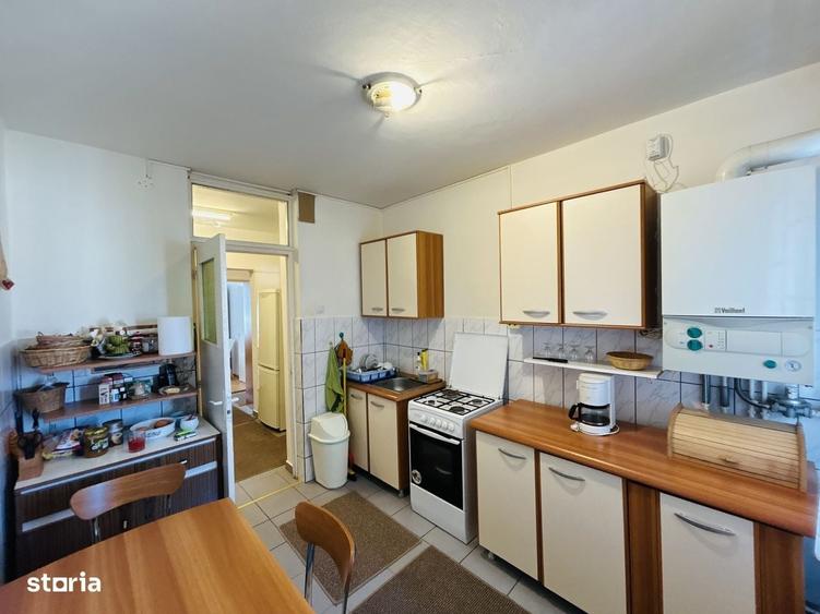 Apartament cu 3 camere decomandat în Terezian