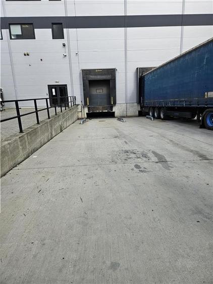 Spațiu industrial, de 3,200 mp, în Est