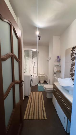 Apartament cu 2 camere decomandat, mobilat în Ultracentral