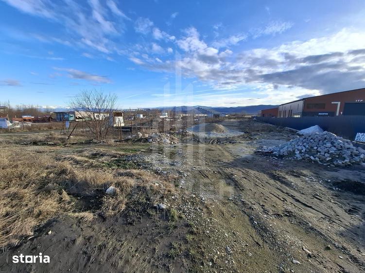 Teren de 3100 mp, în Cristian
