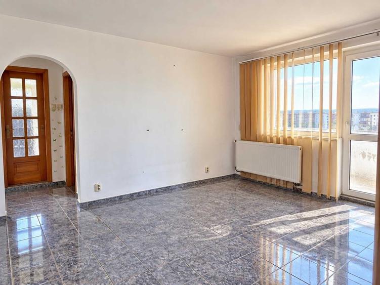Apartament cu 3 camere decomandat în Fortuna