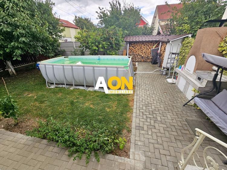 Casă individuală cu 5 camere cu Canalizare în Partoș