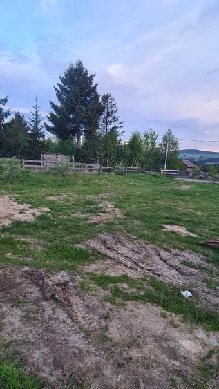 Teren de 1700 mp, în Mărișel