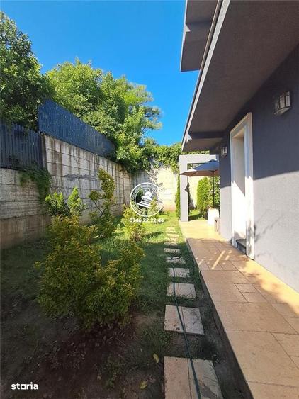 Casă cu 3 camere cu Teren 450 Mp în Podul de Fier