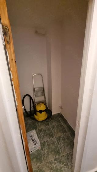 Apartament cu 3 camere decomandat în Exterior Vest
