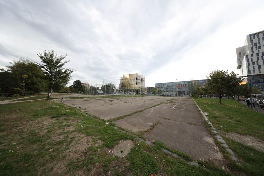 Teren Construcții intravilan de 420 mp, în Centrul Civic