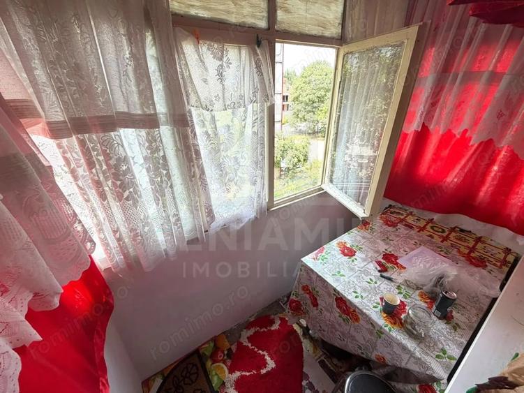 Apartament cu 3 camere - Craiovita Noua - etaj intermediar - 5