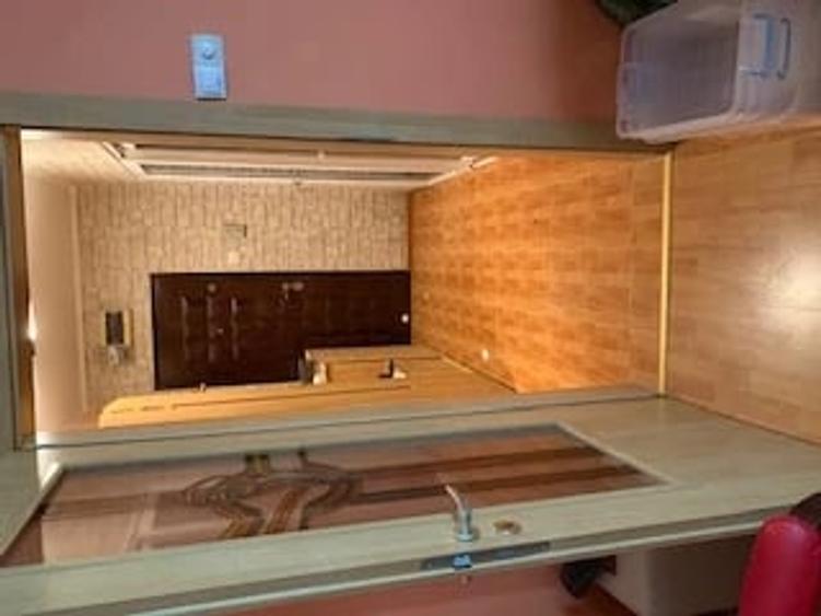 Apartament cu 3 camere decomandat în Girocului