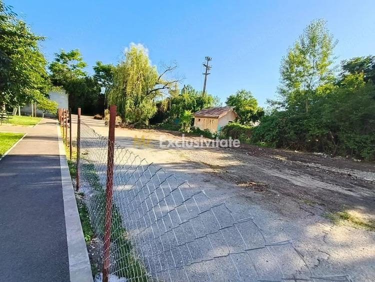 Teren de 702 mp, în 9 Mai