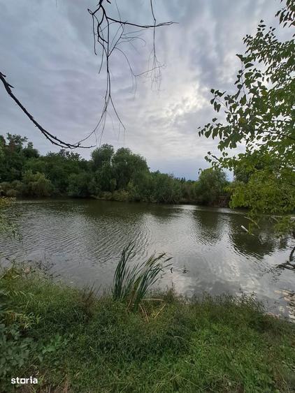 Casă cu Teren 2200 Mp în Central