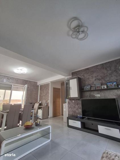 Casă cu 4 camere cu Teren 190 Mp în Domnești