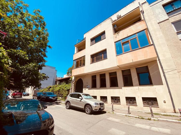 Apartament cu 2 camere decomandat, mobilat în Peninsula